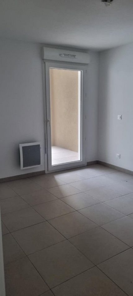 location Appartement Nimes - Photo 2