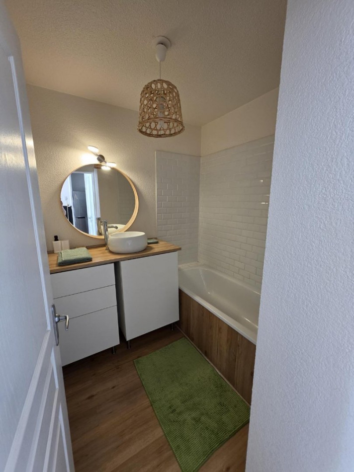 location Appartement Saint Clement De Riviere - Photo 6