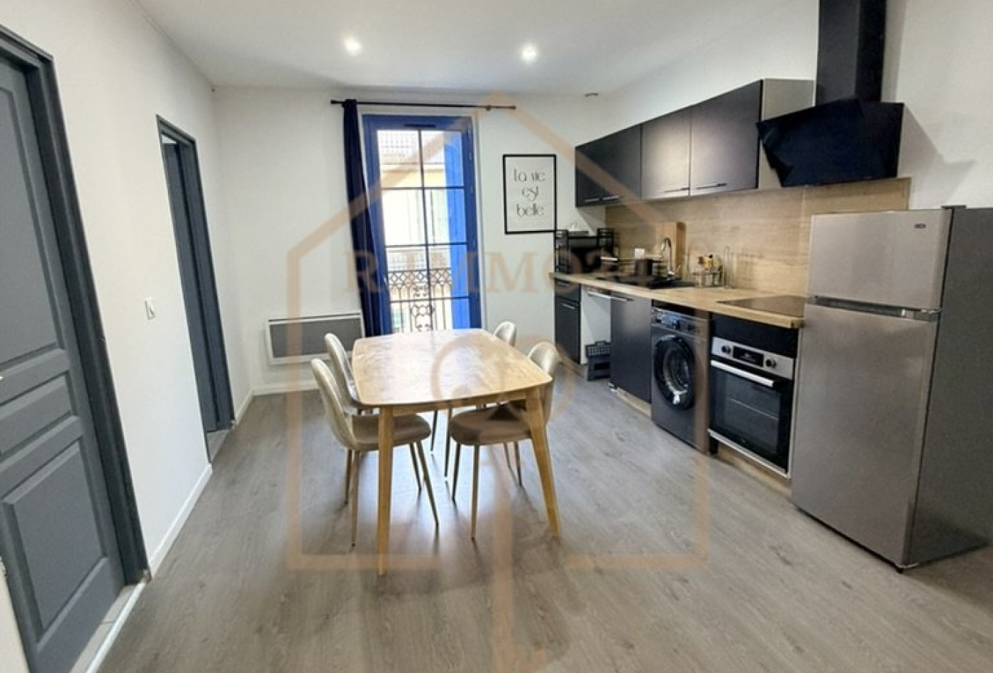 location Appartement rénové Beziers - Photo 2