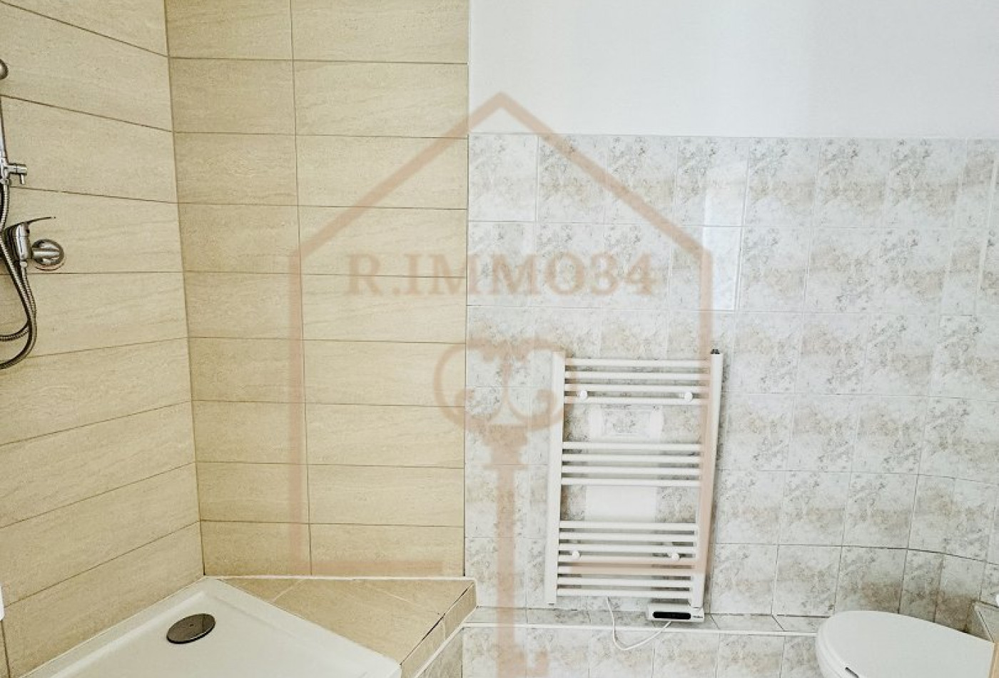 location Appartement rénové Beziers - Photo 6