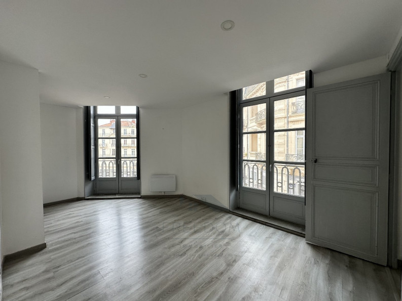 location Appartement rénové Beziers - Photo 7