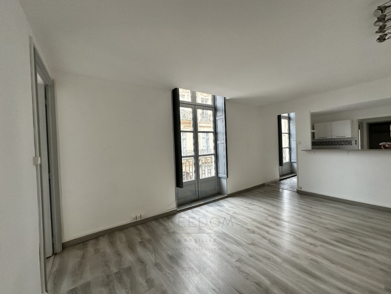 location Appartement rénové Beziers - Photo 3