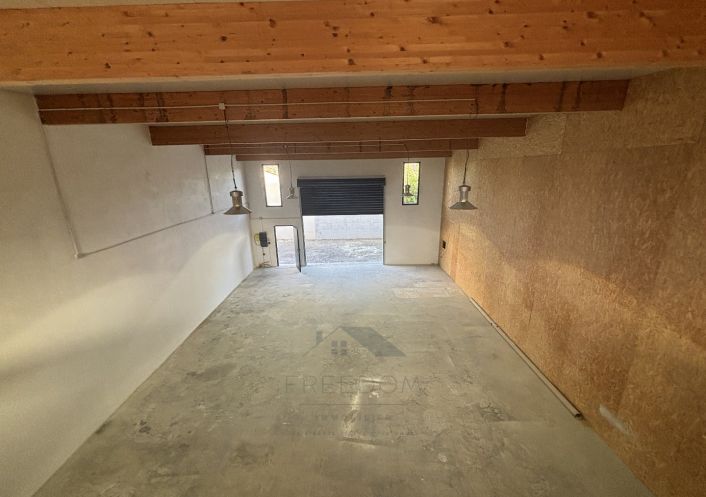 location Bâtiment Colombiers