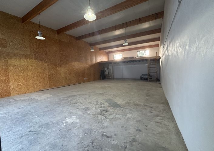 location Bâtiment Colombiers