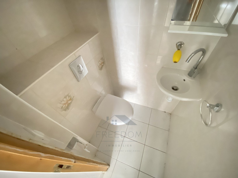 location Local commercial Beziers - Photo 6