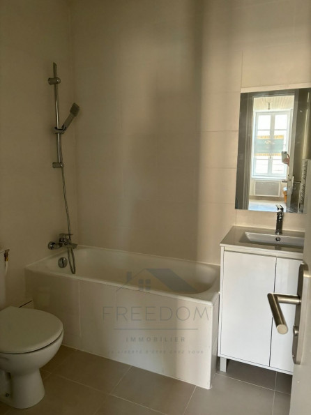 location Appartement rénové Beziers - Photo 6