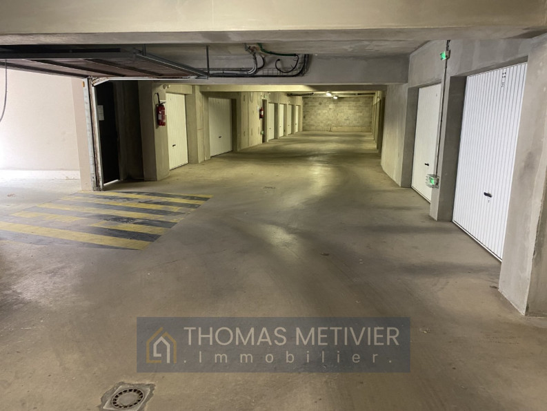 location Garage Boujan Sur Libron - Photo 2