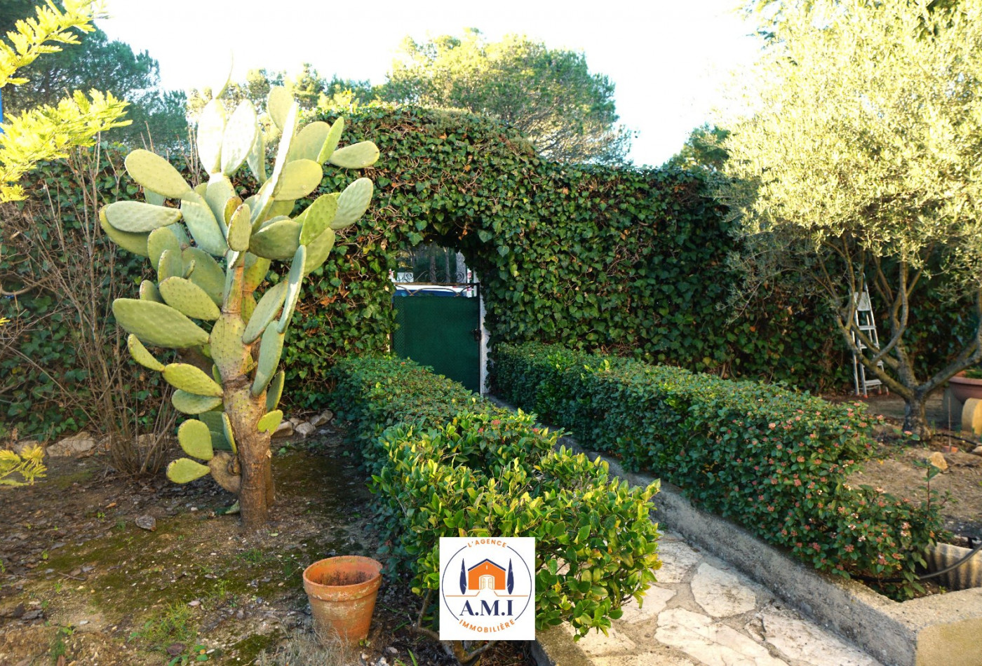 vente Ateliers et bureaux Le Cres - Photo 2