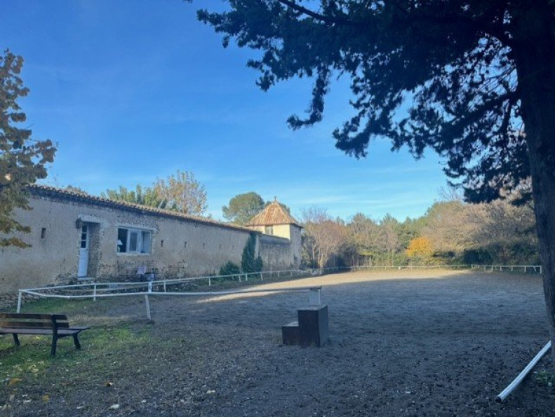 vente Domaine Castries - Photo 4