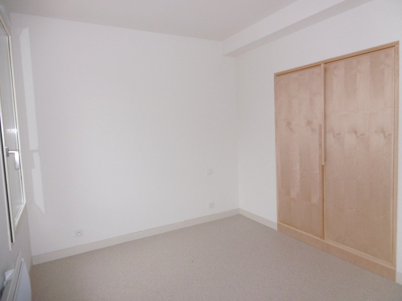 location Appartement Saint Clement De Riviere - Photo 6