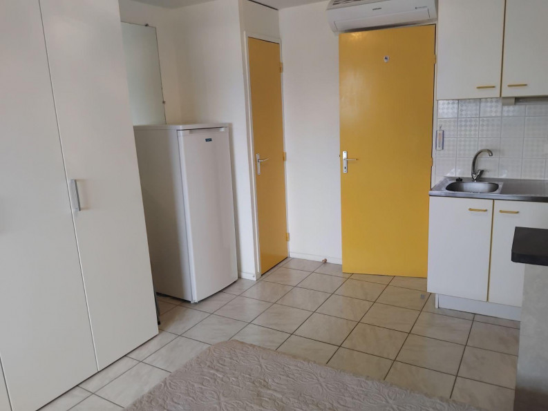 vente Studio Port Camargue - Photo 8