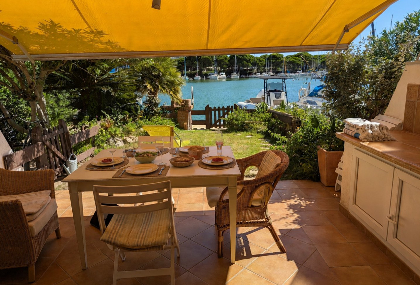 vente Appartement en marina Port Camargue - Photo 1