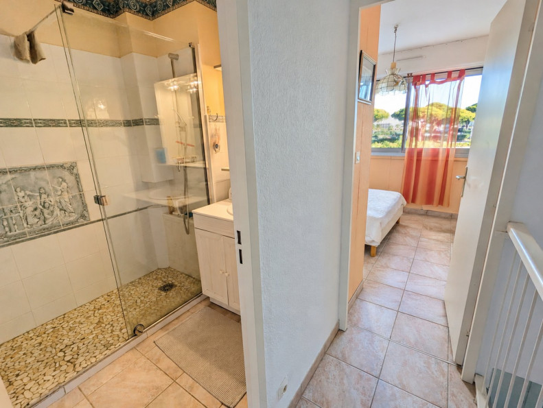 vente Appartement en marina Port Camargue - Photo 9