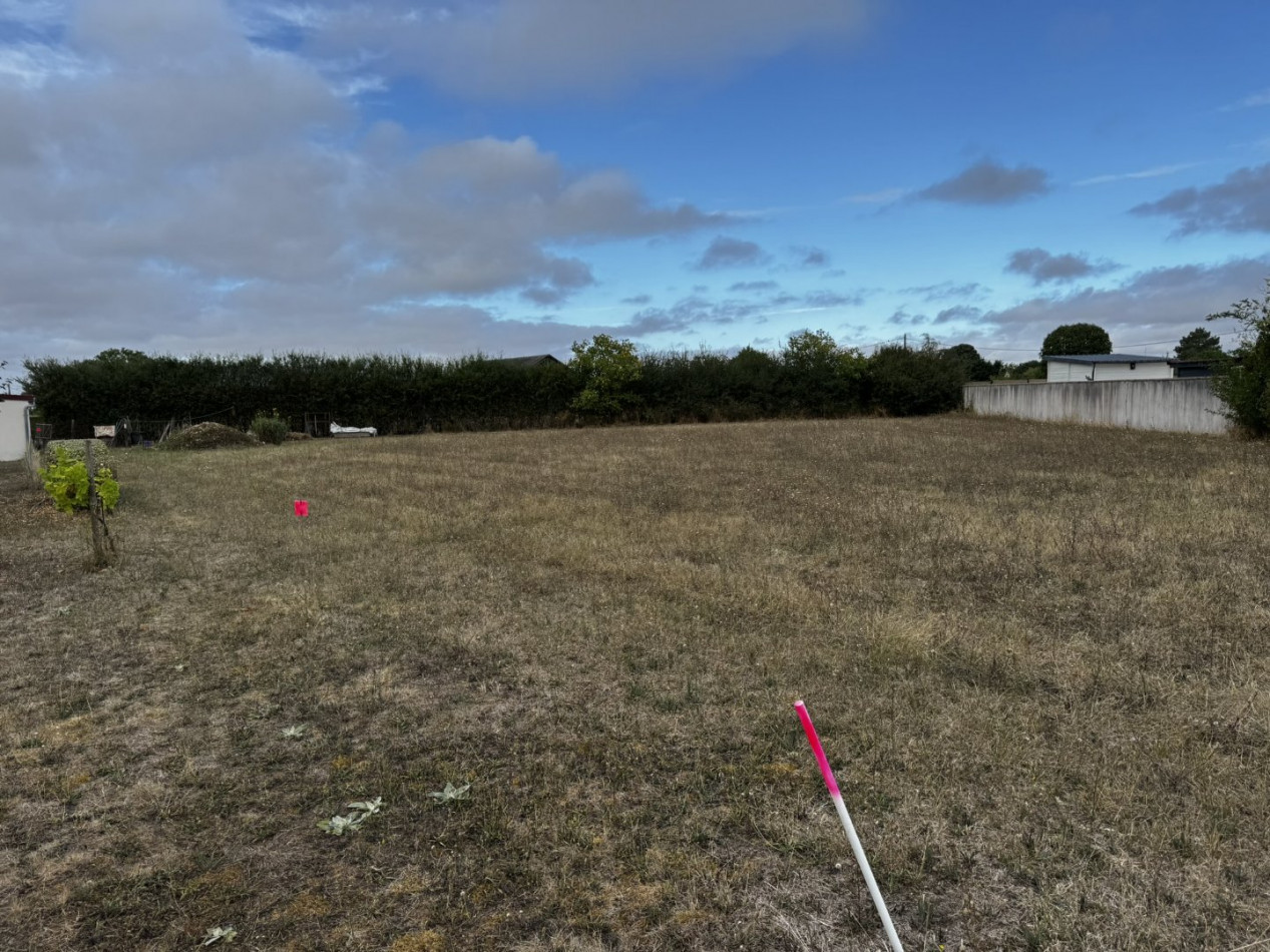 à vendre Terrain constructible Saint Caprais - Photo 2