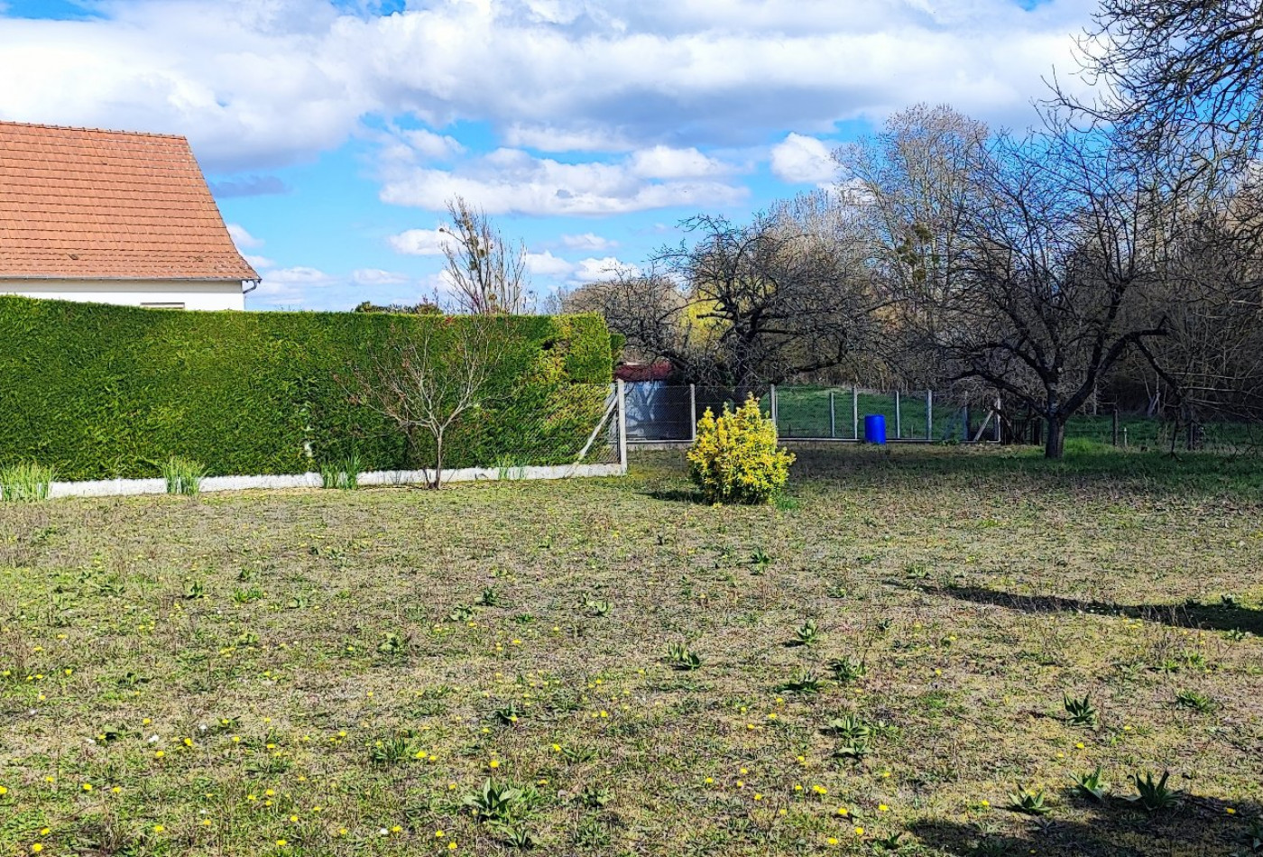 vente Terrain constructible Plaimpied Givaudins - Photo 3