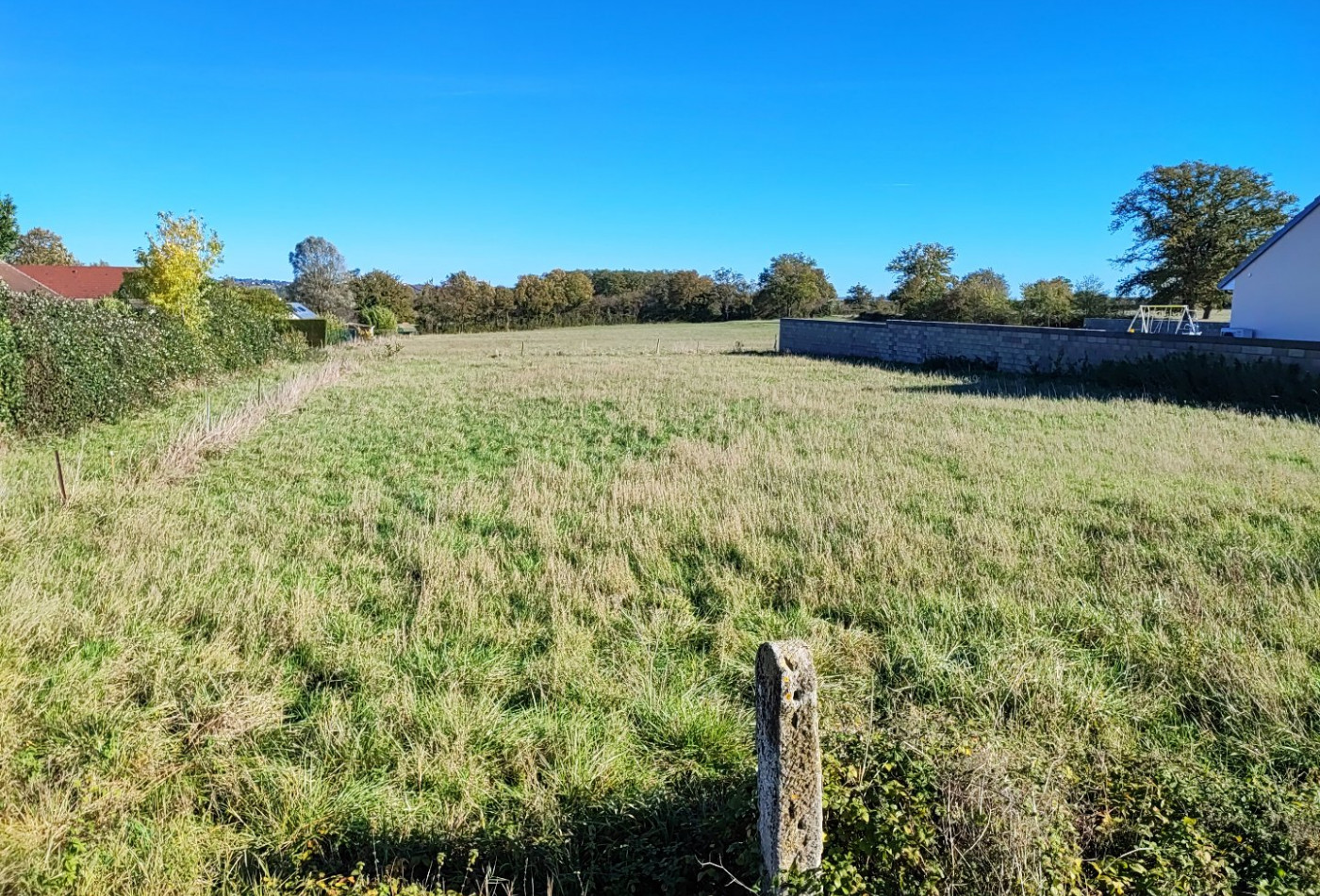 vente Terrain constructible Saint Georges De Poisieux - Photo 1