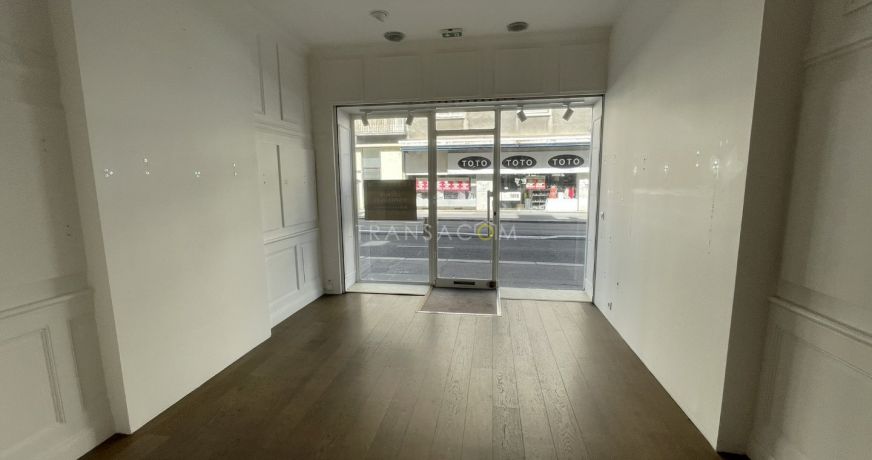 location Local commercial Tours