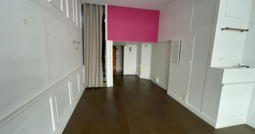 location Local commercial Tours