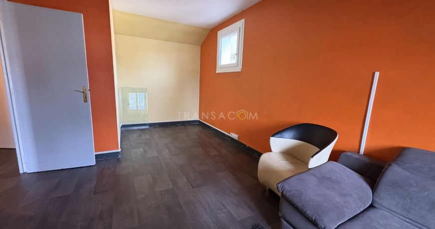 location Local commercial Tours