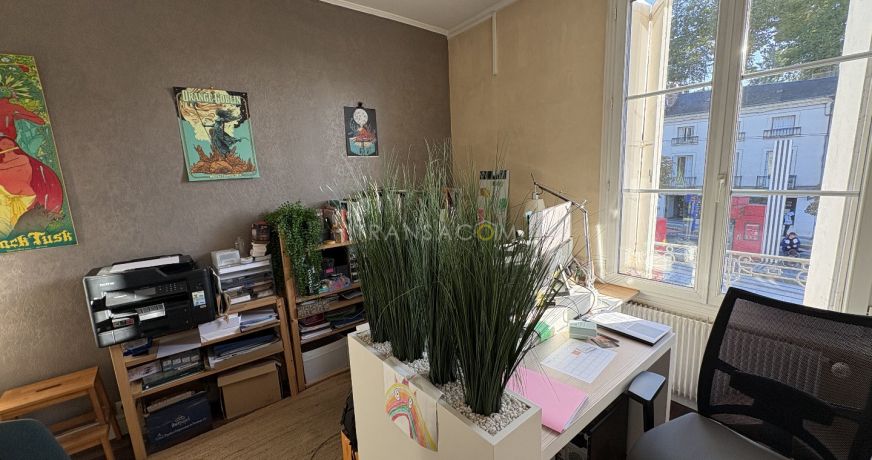 location Local commercial Tours