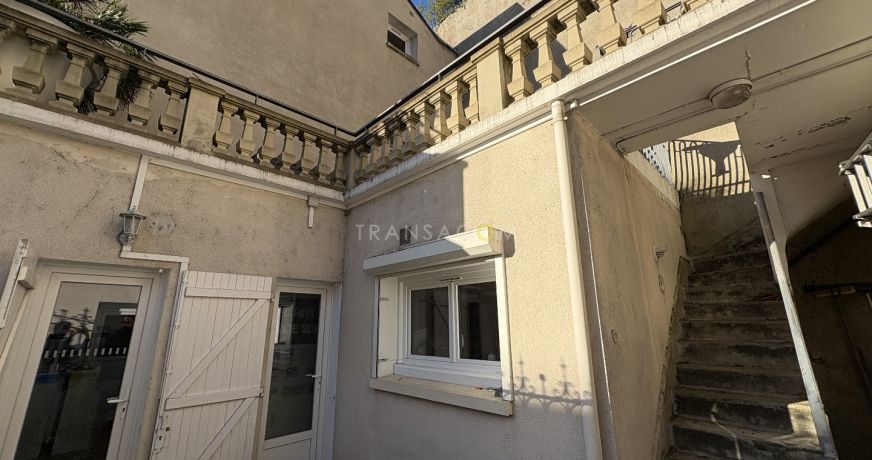 location Local commercial Tours