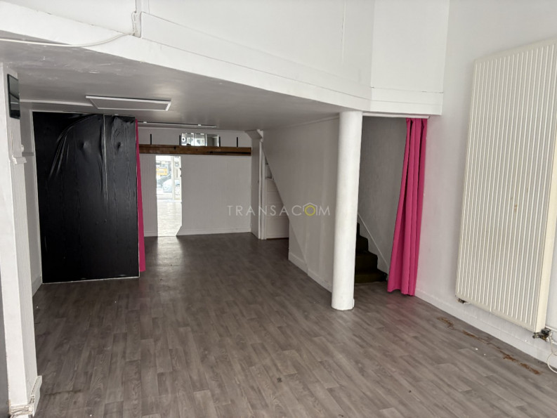 location Local commercial Tours - Photo 6