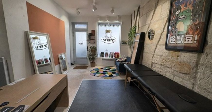 location Local commercial Tours
