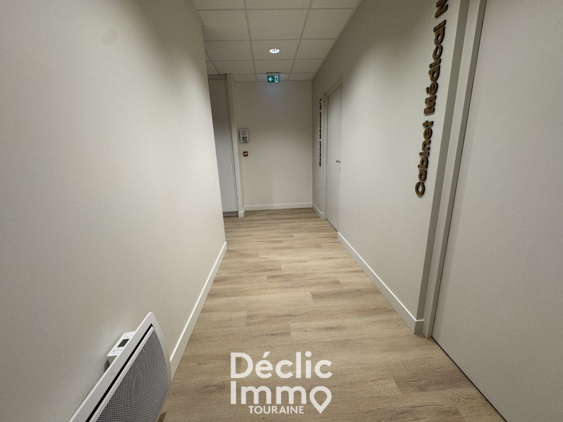 location Bureau Tours - Photo 3