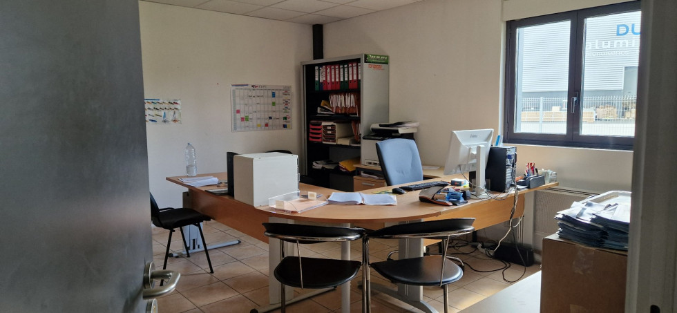 location Locaux d'activité Ballan Mire - Photo 3