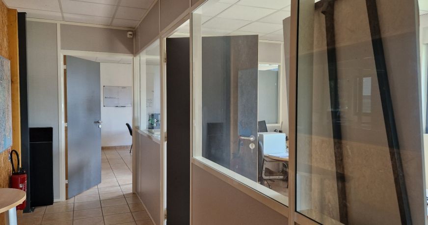 location Locaux d'activité Ballan Mire