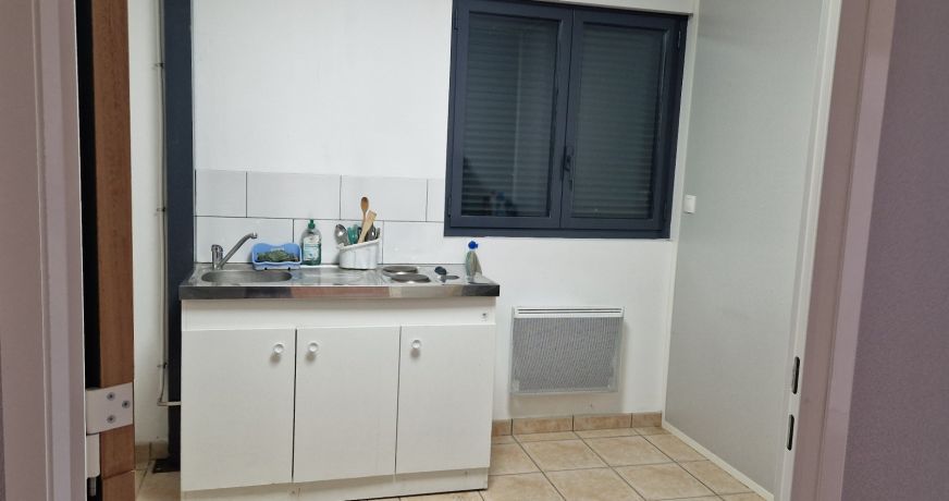 location Locaux d'activité Ballan Mire