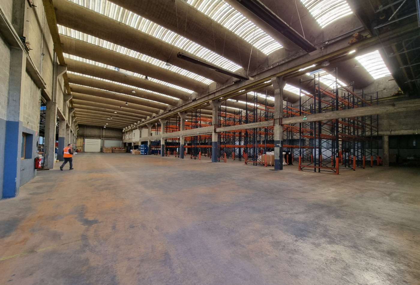 location Locaux d'activité Saint-pierre-des-corps - Photo 1