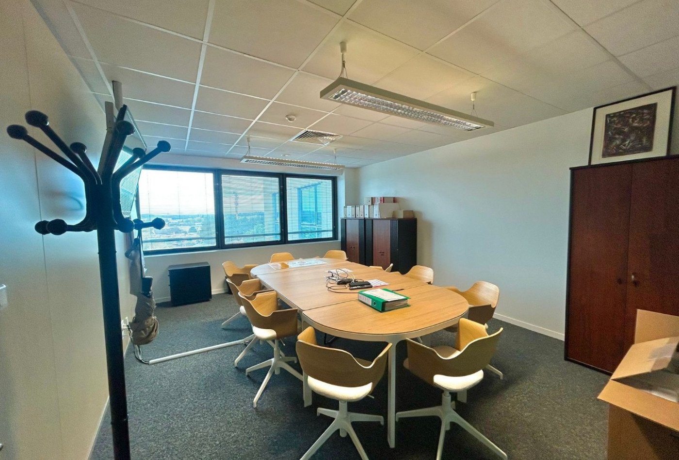 location Bureau Tours - Photo 1