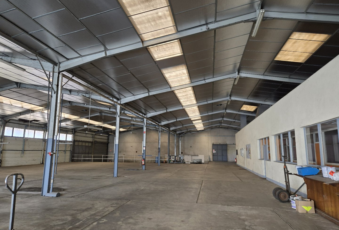 location Locaux d'activité La Ville Aux Dames - Photo 4