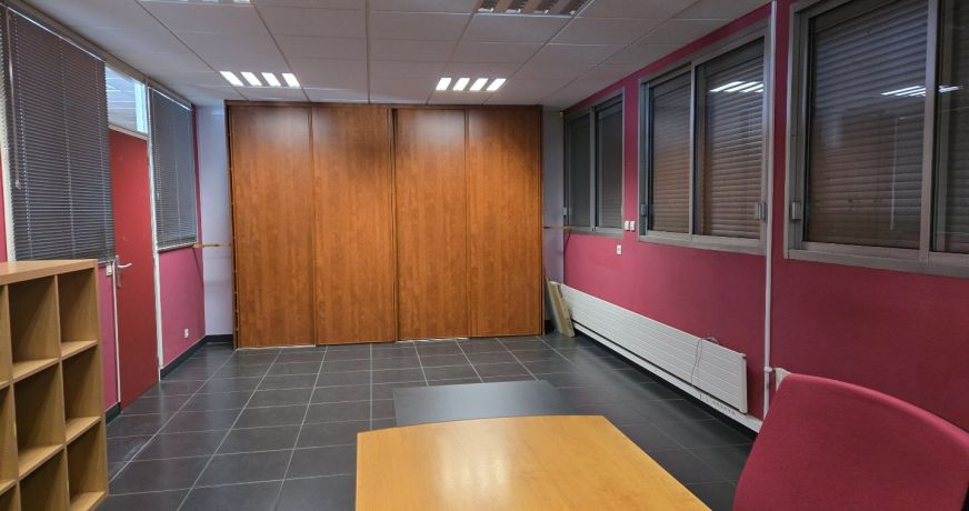 location Locaux d'activité La Ville Aux Dames