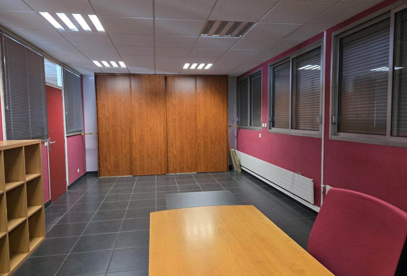 location Locaux d'activité La Ville Aux Dames - Photo 8