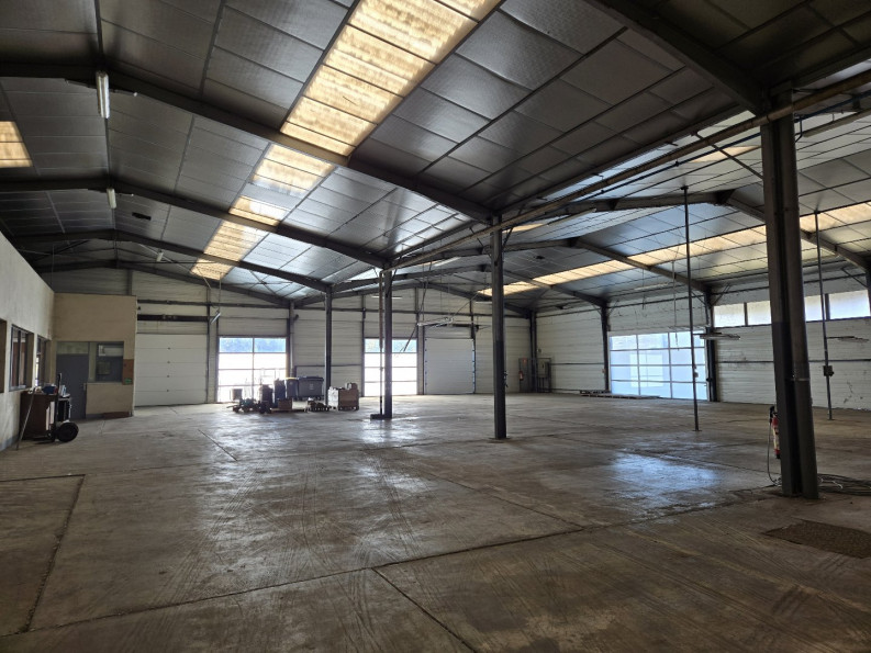 location Locaux d'activité La Ville Aux Dames - Photo 3