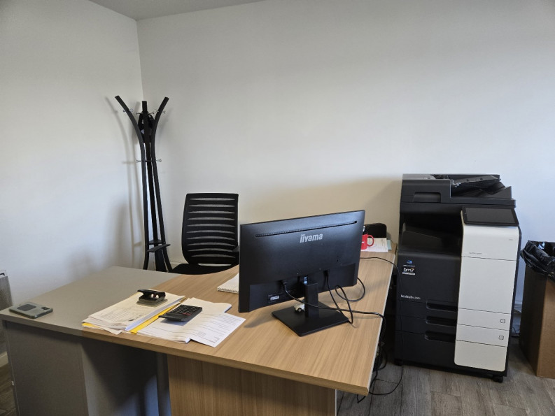 location Locaux d'activité Ballan Mire - Photo 2