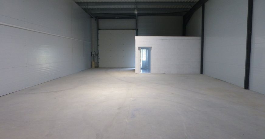 location Locaux d'activité Ballan Mire