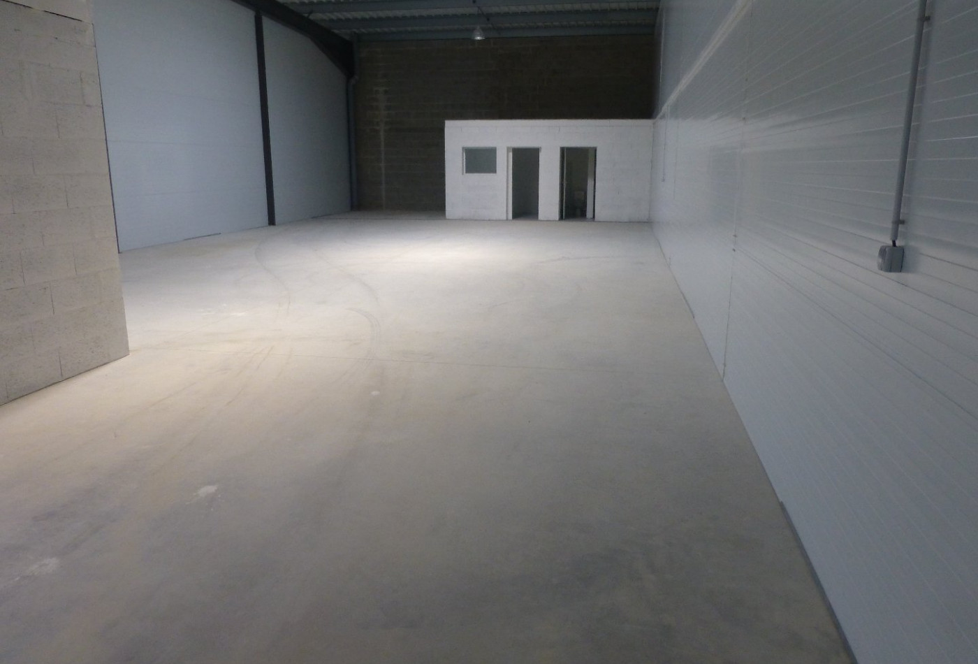 location Locaux d'activité Ballan Mire - Photo 2