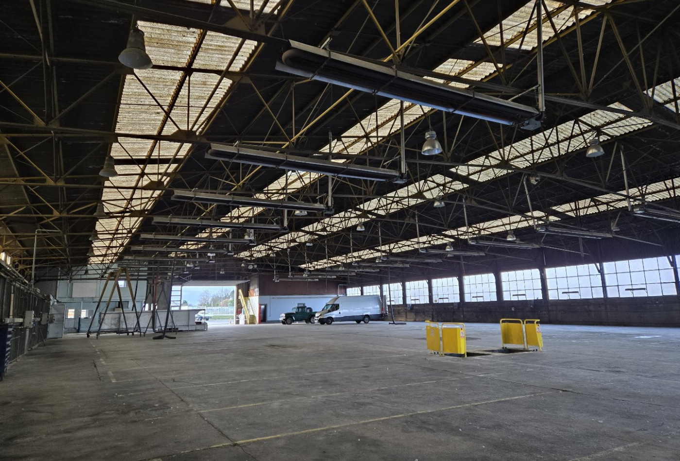 location Locaux d'activité Chambray Les Tours - Photo 1