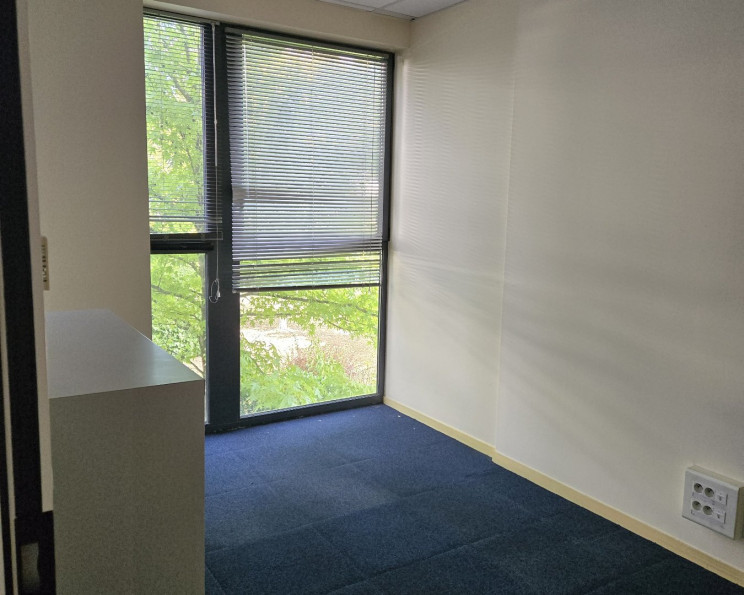 location Bureau Tours - Photo 3