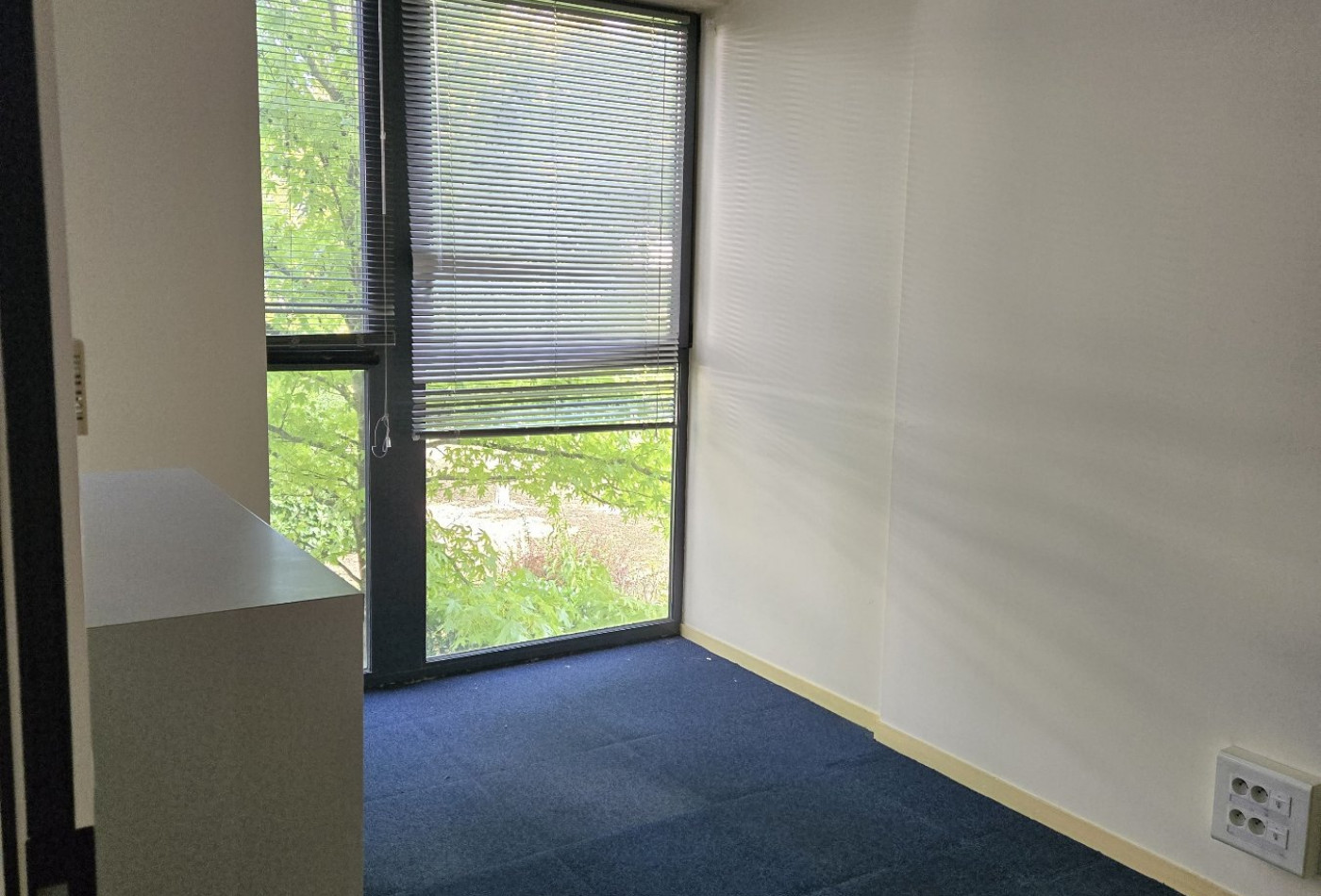 location Bureau Tours - Photo 3