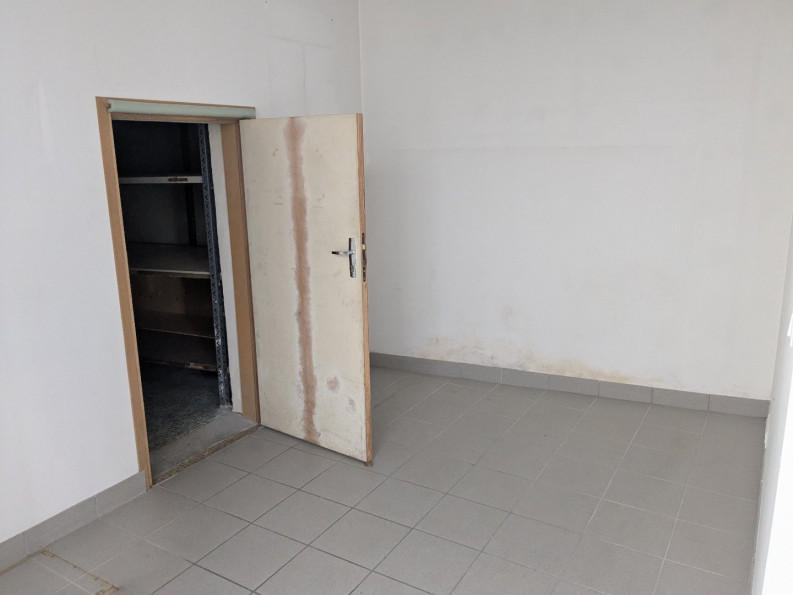 location Bureau Tours - Photo 5