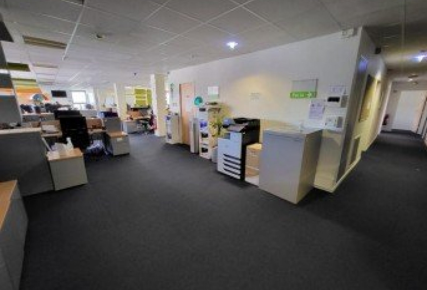 location Bureau Tours - Photo 3