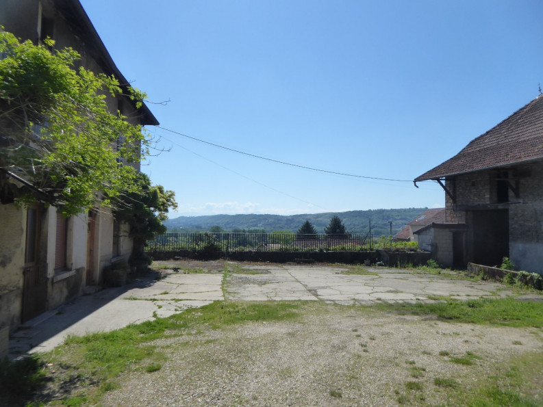 vente Maison à rénover Trept - Photo 3