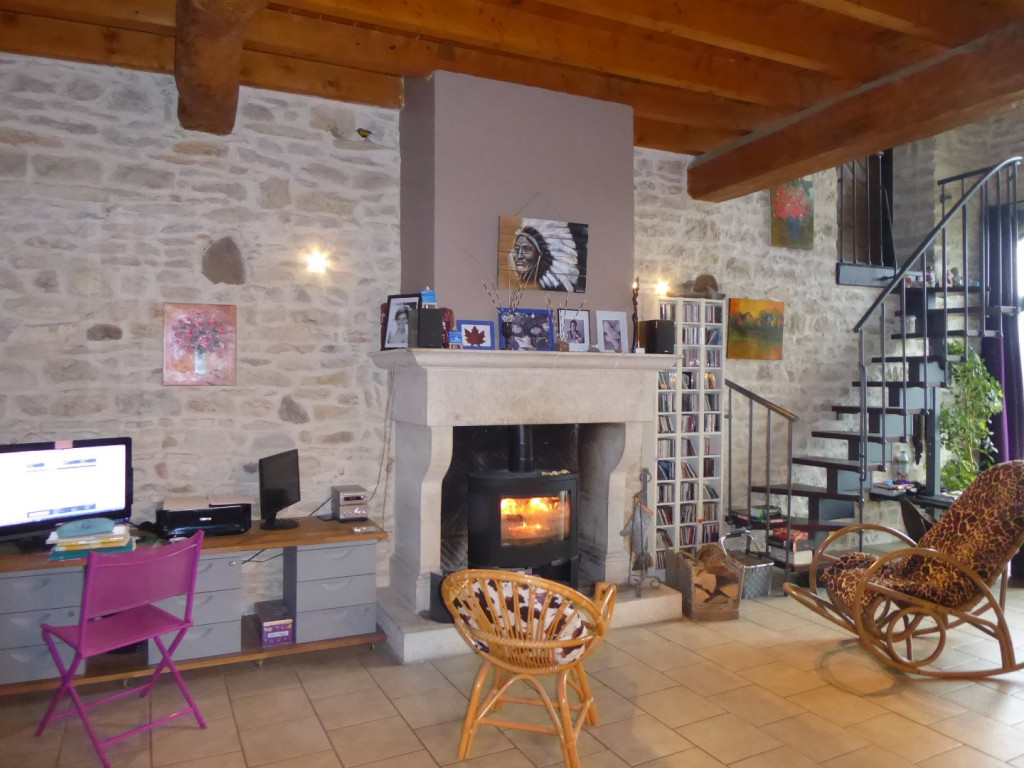 à vendre Maison en pierre Soleymieu - Photo 7