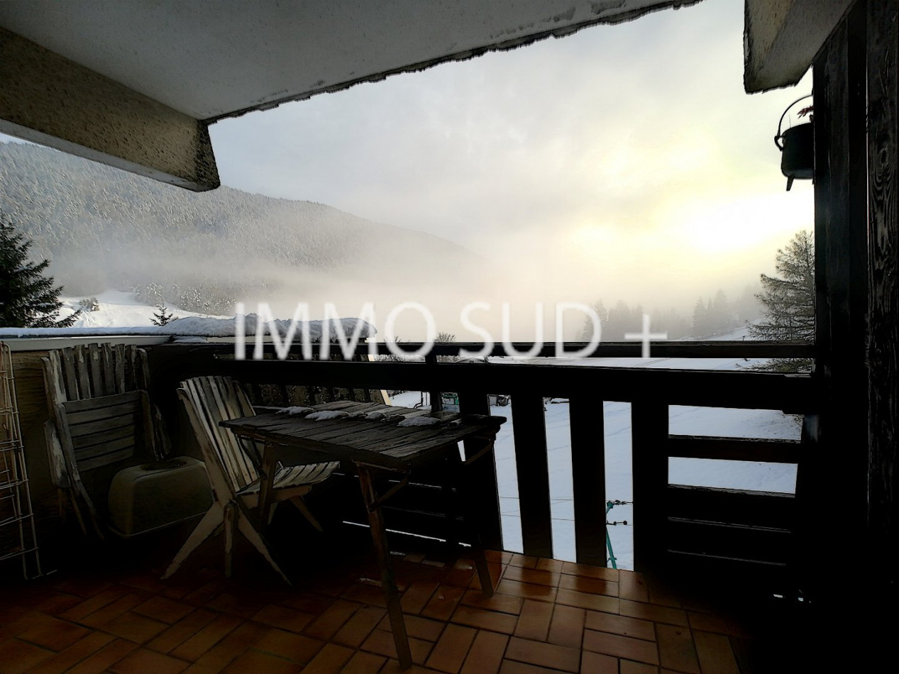 vente Studio Chateau Bernard - Photo 3