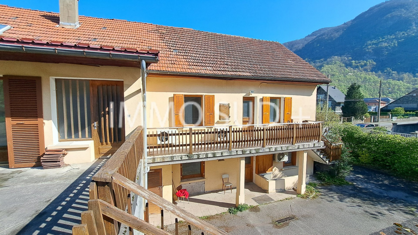 vente Ensemble immobilier Sechilienne - Photo 3