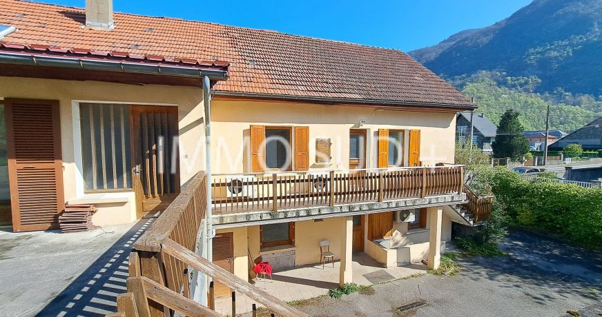 vente Ensemble immobilier Sechilienne